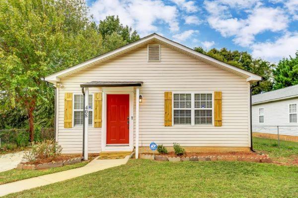Hospedagem domiciliar Cozy, 1-level - 5 Miles To Uptown Clt *